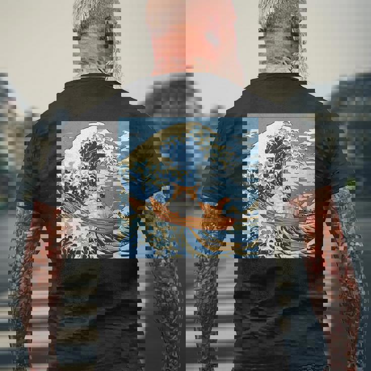 猫 葛飾北斎 神奈川沖浪裏 ネタ 冗談 ギャグ かわいい メンズTシャツ バックプリント 高齢者への贈り物