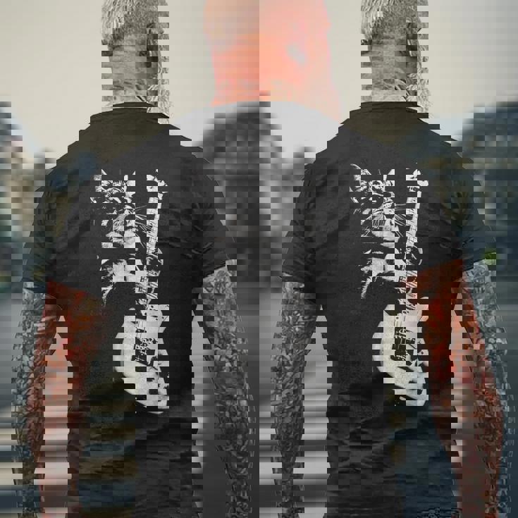 猫がギターベースを弾く メンズTシャツ バックプリント 高齢者への贈り物