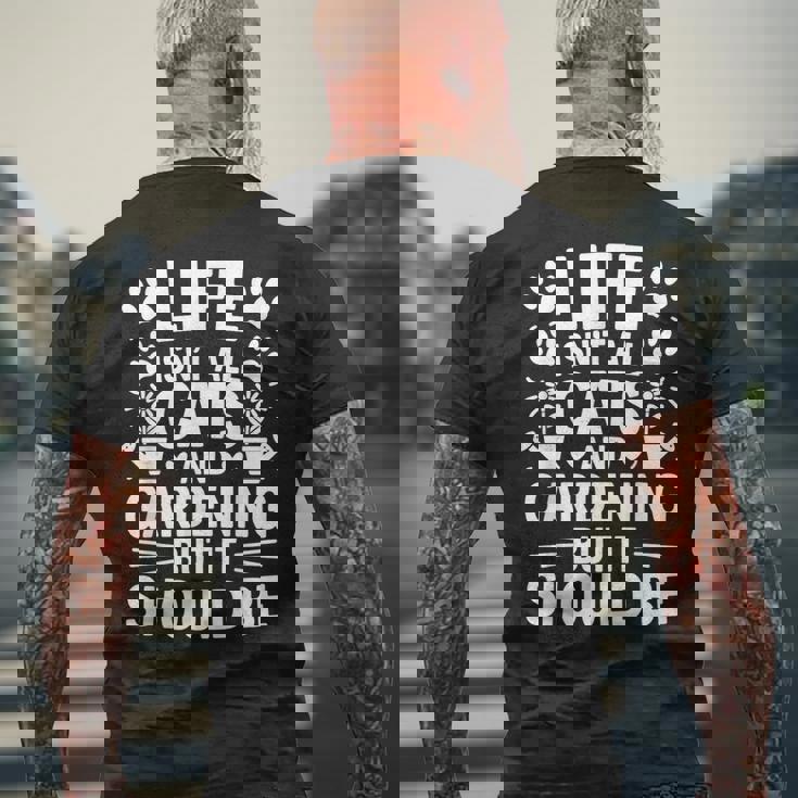 猫とガーデニング 庭師 おもしろガーデニング メンズTシャツ バックプリント 高齢者への贈り物