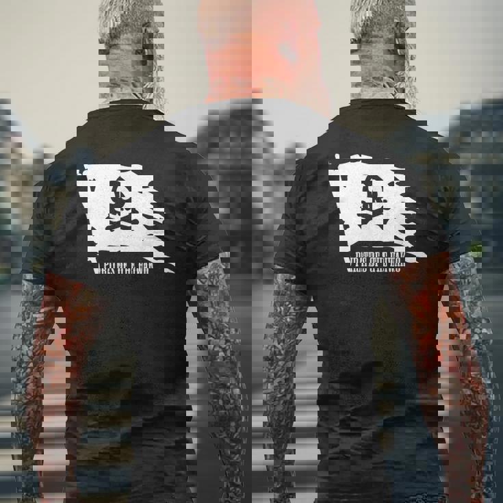 琵琶湖の海賊 ドクロ 旗 日本の景勝地 パロディ Biwako 滋賀県 日本 メンズTシャツ バックプリント 高齢者への贈り物