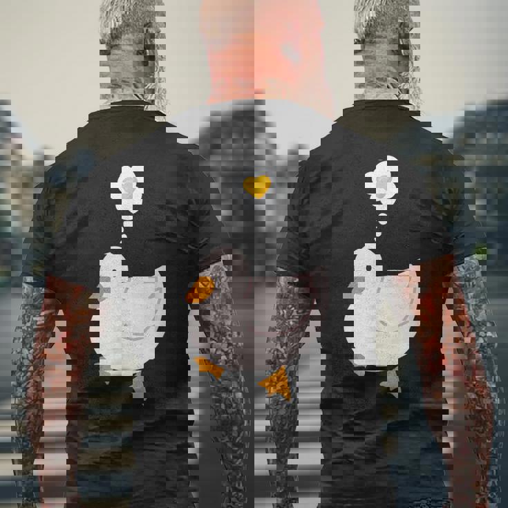 目玉焼きのハートがかわいいアヒル好きのデザイン。 メンズTシャツ バックプリント 高齢者への贈り物