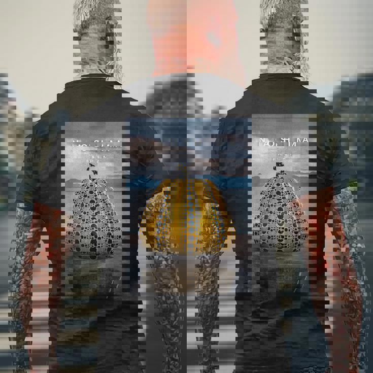 直島 直島 日本 メンズTシャツ バックプリント 高齢者への贈り物