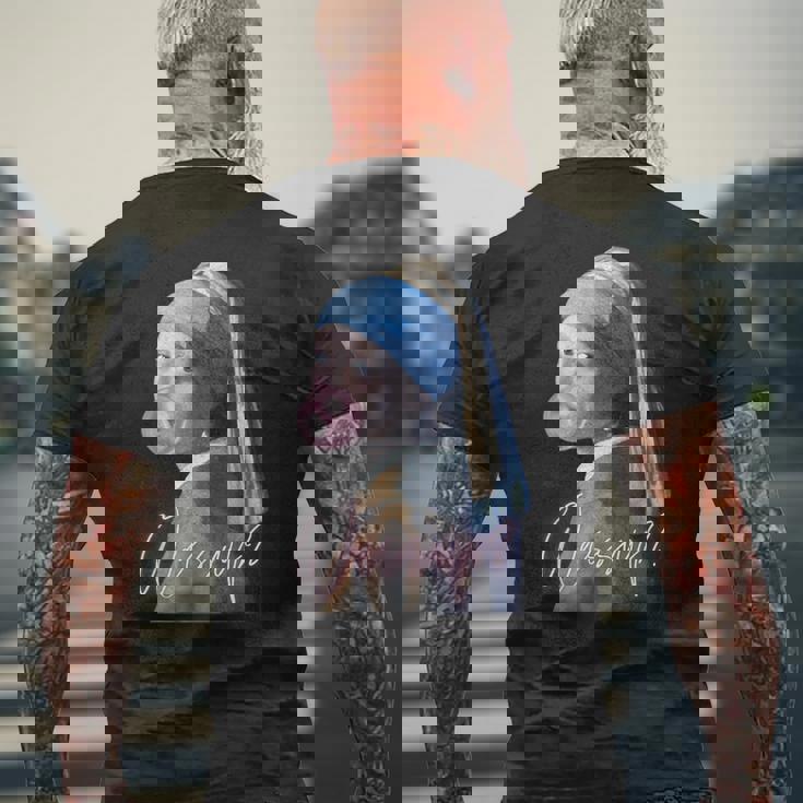 真珠の耳飾りの少女 フェルメール 面白い オルタード アート Wassup メンズTシャツ バックプリント 高齢者への贈り物