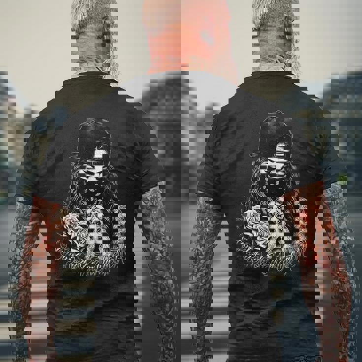 神のみが私を裁くことができる チカーノの服 タトゥー アート 祈りonly God Can Judge Me メンズTシャツ バックプリント 高齢者への贈り物