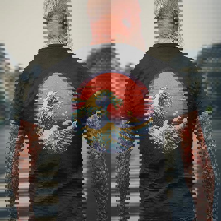 神奈川沖浪裏 葛飾北斎の 冨嶽三十六景 神奈川沖浪裏 富士山 レトロ ヴェイパーウェイヴ メンズTシャツ バックプリント 高齢者への贈り物