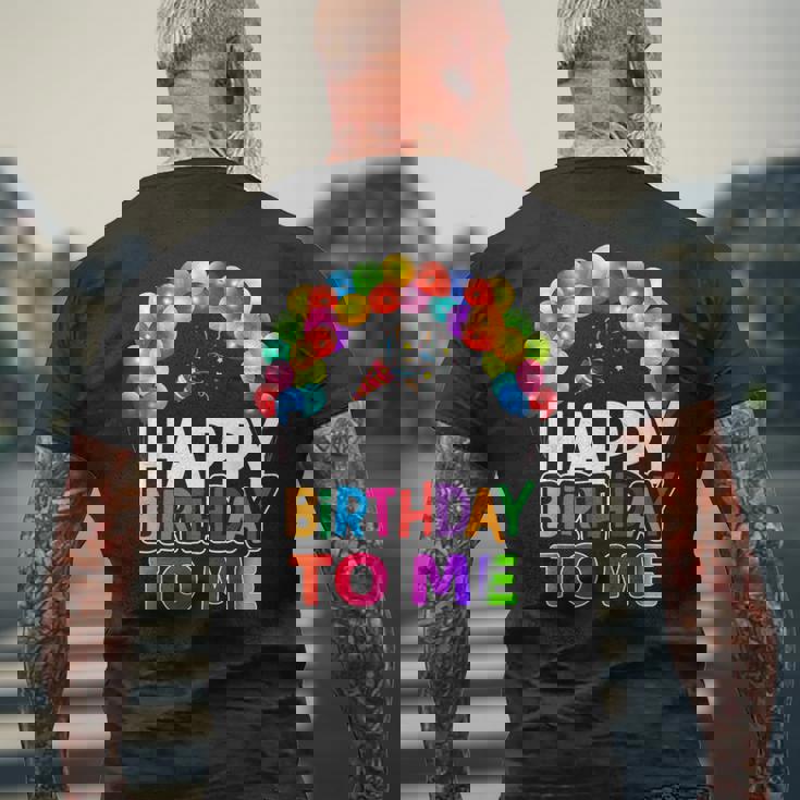 私の誕生日です私にお誕生日おめでとう メンズTシャツ バックプリント 高齢者への贈り物