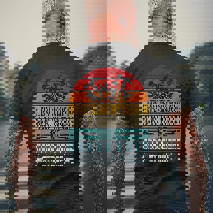 私は金物屋の男たちを長い間ロマンチックな散歩を楽しんでいます メンズTシャツ バックプリント 高齢者への贈り物