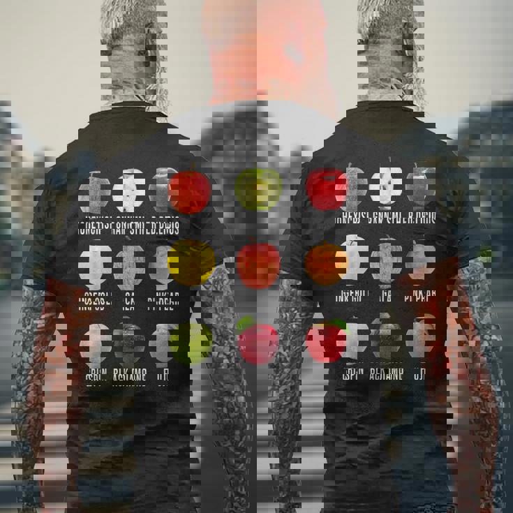 秋のリンゴ狩りアップルオーチャード ボーホー ファームフェッシュ メンズTシャツ バックプリント 高齢者への贈り物