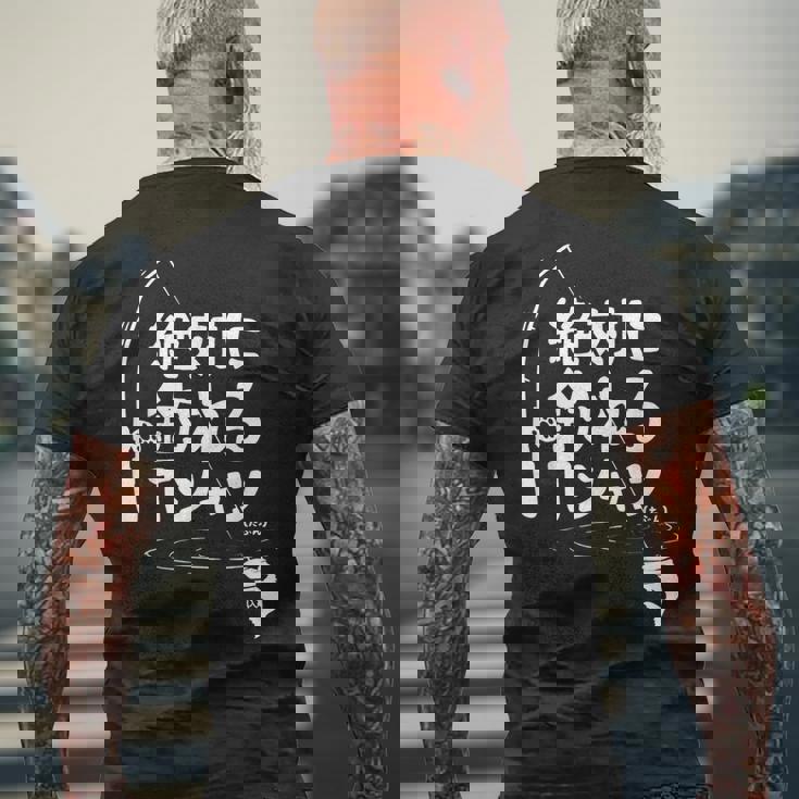 絶対に釣れる 願掛け ゲン担ぎ 釣り好き 川釣り 海釣り 趣味 おもしろ ネタ 趣味釣り 釣り メンズTシャツ バックプリント 高齢者への贈り物