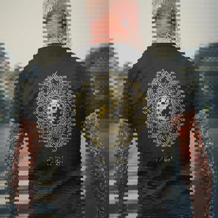 美しい太極拳、陰陽曼荼羅 メンズTシャツ バックプリント 高齢者への贈り物