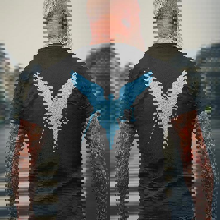 聖ミカエル正義の大天使戦士。キリスト教の信仰 メンズTシャツ バックプリント 高齢者への贈り物