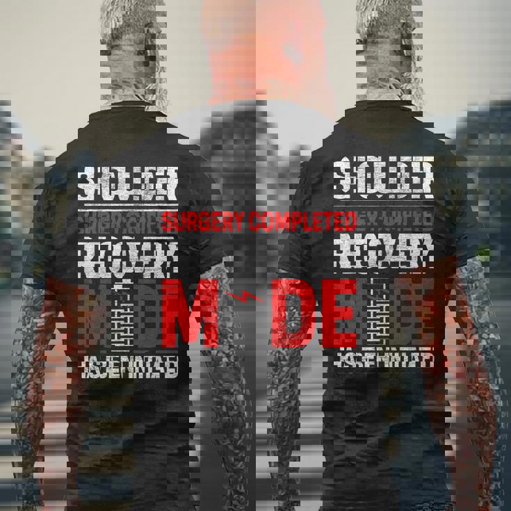 肩の手術 怪我 回復 リハビリ 骨折 骨折 メンズTシャツ バックプリント 高齢者への贈り物