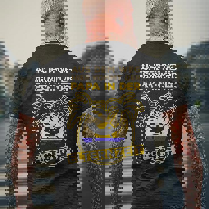 メンズ 育児休暇 父親 育児休暇中のお父さん メンズTシャツ バックプリント 高齢者への贈り物