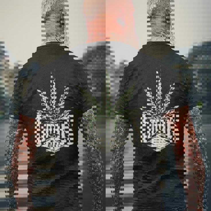 草 草 草 マリファナ Thc ポット 大麻 ナチュラル 4 メンズTシャツ バックプリント 高齢者への贈り物