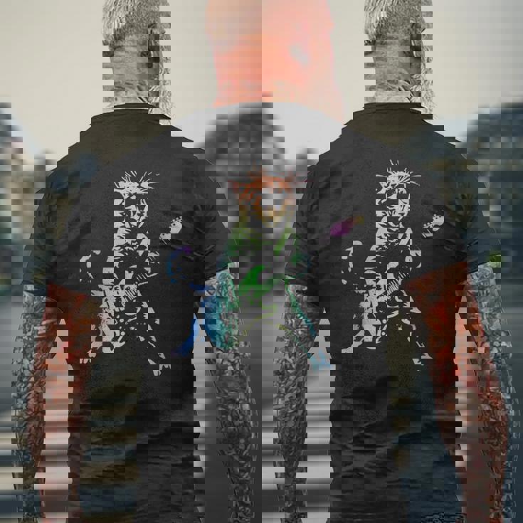 虹色グラデーションの猫のギターデザイン メンズTシャツ バックプリント 高齢者への贈り物