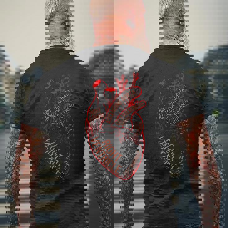 解剖学 心臓 心臓病 看護師 循環器専門医 心電図 循環器学 メンズTシャツ バックプリント 高齢者への贈り物