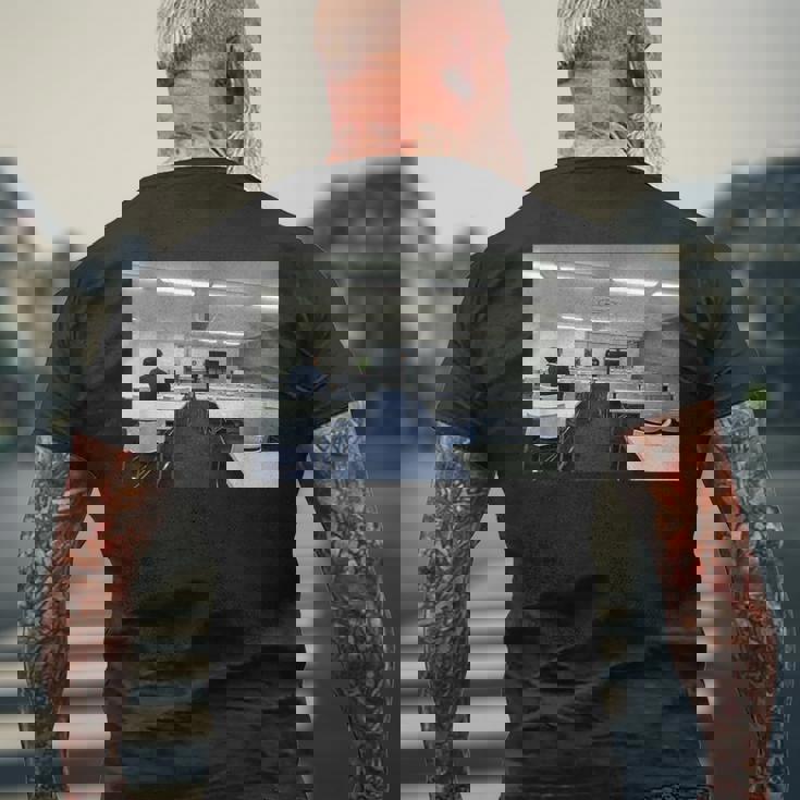 講演会のようす メンズTシャツ バックプリント 高齢者への贈り物