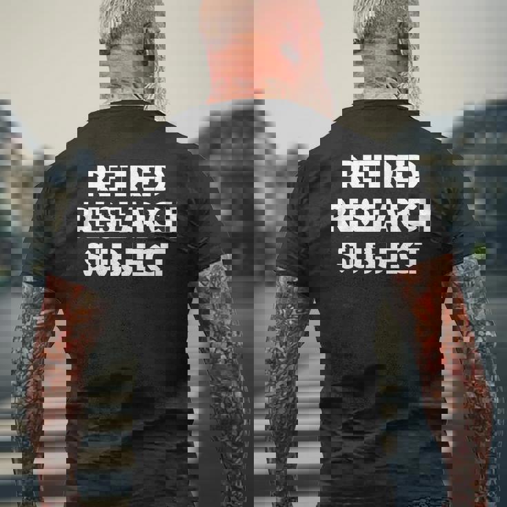 退職研究科 メンズTシャツ バックプリント 高齢者への贈り物