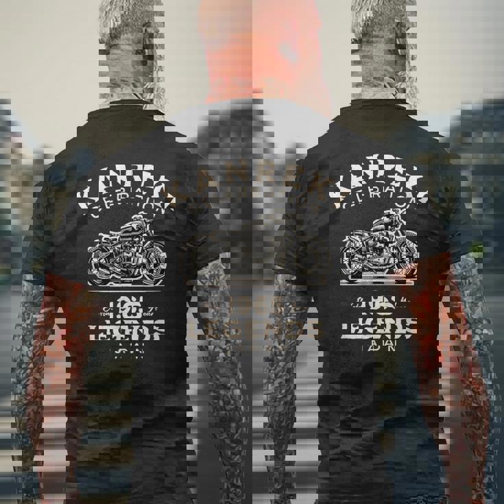 還暦祝い 1965年生まれのバイク好き 2025年60歳記念 かっこいい メンズTシャツ バックプリント 高齢者への贈り物