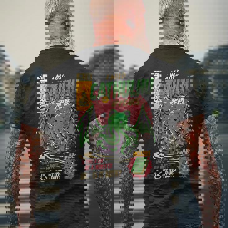 野生のカトゥルフが現れる猫か怪物か変な猫-クトゥルフ メンズTシャツ バックプリント 高齢者への贈り物