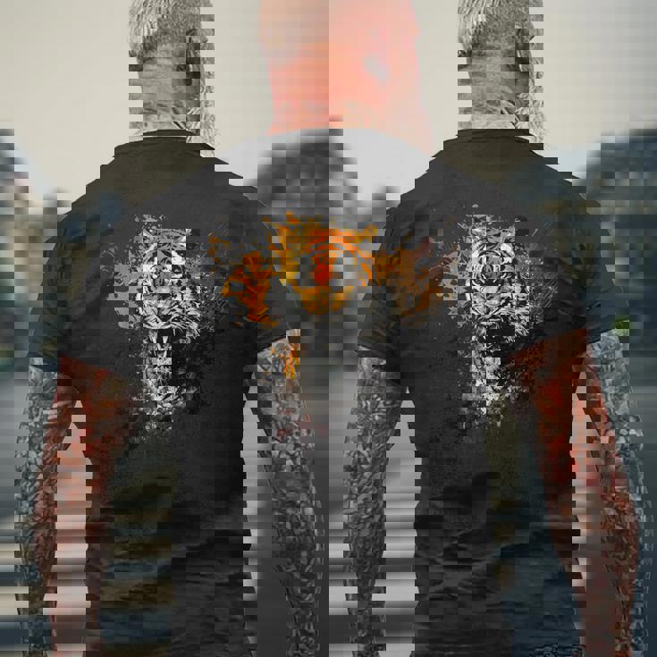 野生動物愛好家のためのアングリータイガー グラフィック メンズTシャツ バックプリント 高齢者への贈り物