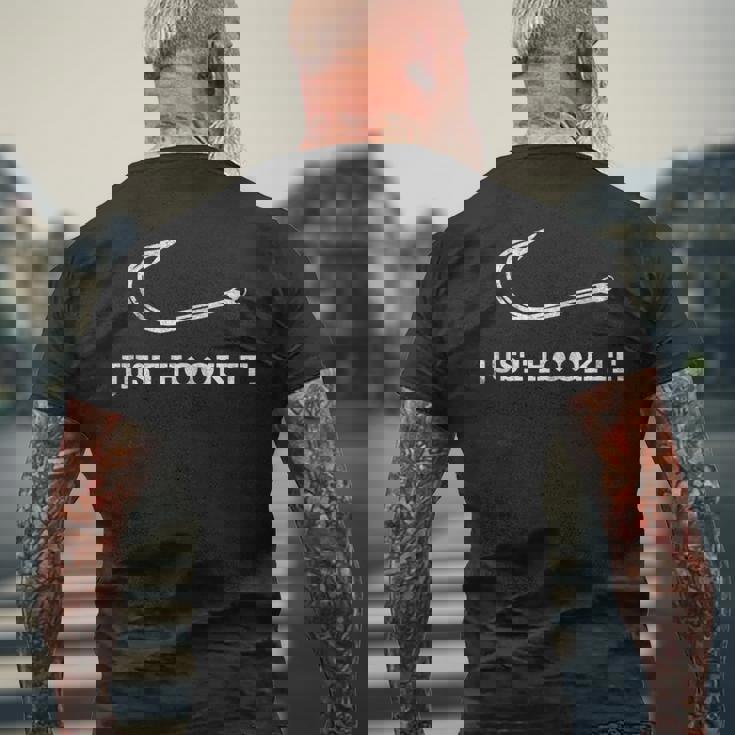 釣りしゃれレイクライフアドベンチャーをフックするだけ メンズTシャツ バックプリント 高齢者への贈り物