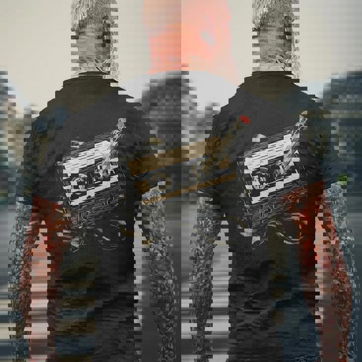 鉛筆巻き戻し付きレトロカセットテープ メンズTシャツ バックプリント 高齢者への贈り物