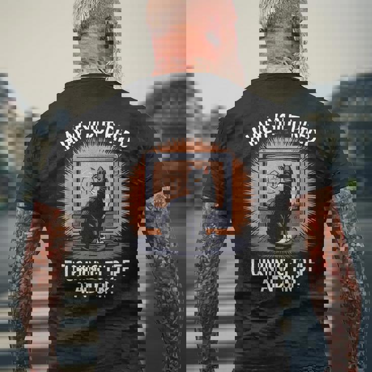 電源を切ってオンにしてみましたか猫が大好きなitコンピューター メンズTシャツ バックプリント 高齢者への贈り物