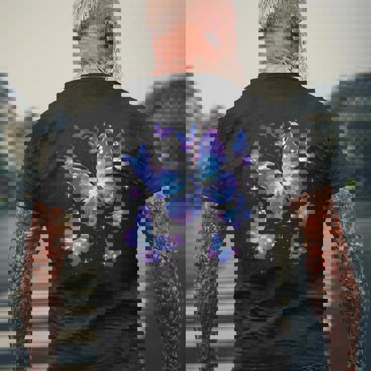 青と紫の模様の蝶たち 昆虫プリント メンズTシャツ バックプリント 高齢者への贈り物