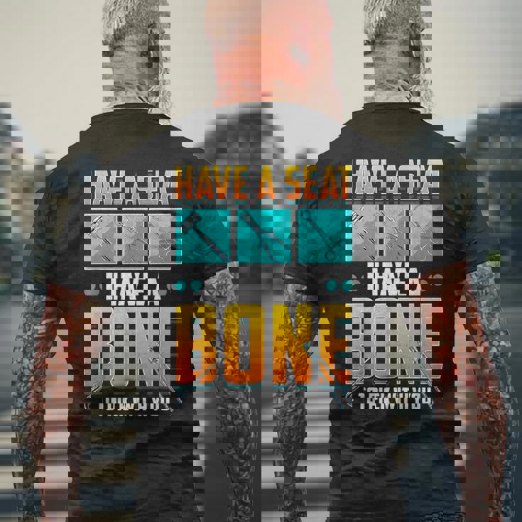 面白い 整形外科 医師 骨 整形外科 メンズTシャツ バックプリント 高齢者への贈り物