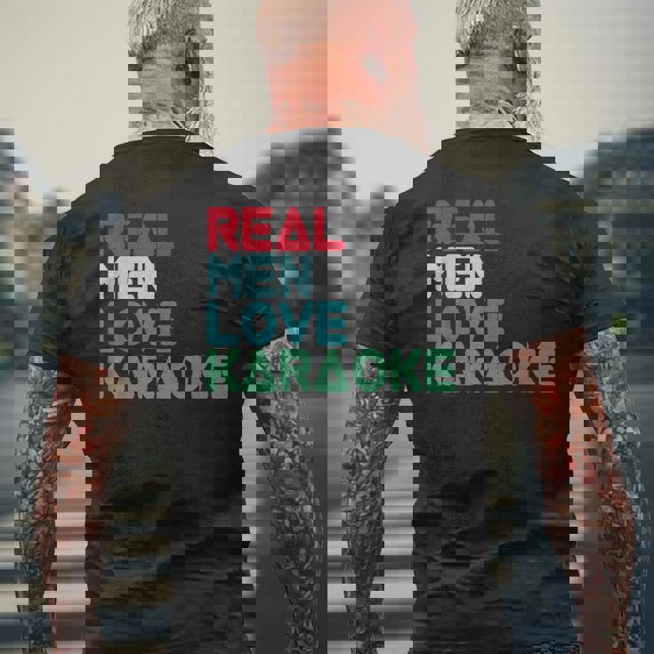 面白いカラオケ格言デザイン カラオケ バー カラオケ歌手 メンズTシャツ バックプリント 高齢者への贈り物