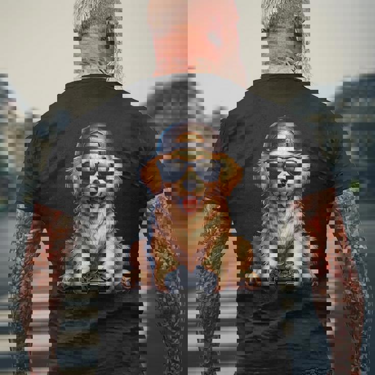 面白いビデオゲーム グラフィック イエロー ラブラドール犬 遊ぶゲーム メンズTシャツ バックプリント 高齢者への贈り物