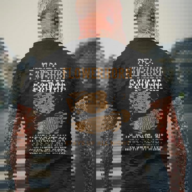 面白いフラワーホーンとアロワナのデザイン 魚族館 メンズTシャツ バックプリント 高齢者への贈り物