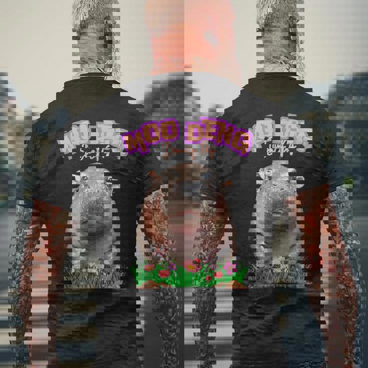 面白いムーデンかわいい赤ちゃんの有名なピグミーカバ メンズTシャツ バックプリント 高齢者への贈り物