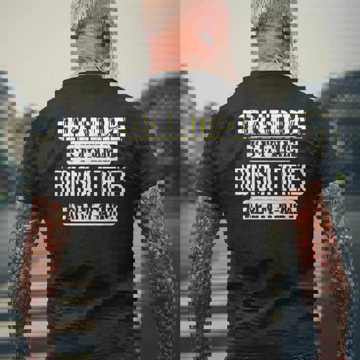 面白い盆栽の木 おじいちゃんへのギフト 父の日デザイン メンズTシャツ バックプリント 高齢者への贈り物