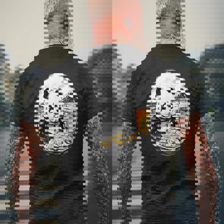 餃子 パンダ おもしろ 面白い ギョーザ ビール 和風 メンズTシャツ バックプリント 高齢者への贈り物