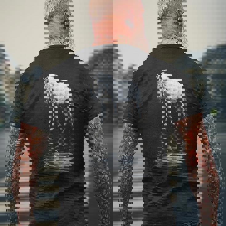 馬 動物 モチーフ アート 馬 メンズTシャツ バックプリント 高齢者への贈り物