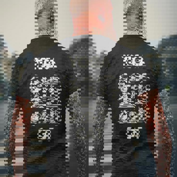 魅力的な禅猫のポーズ 気まぐれな猫ヨガ メンズTシャツ バックプリント 高齢者への贈り物