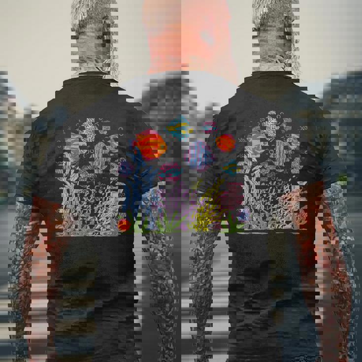 魚の養殖 魚の飼育 熱帯魚 メンズTシャツ バックプリント 高齢者への贈り物