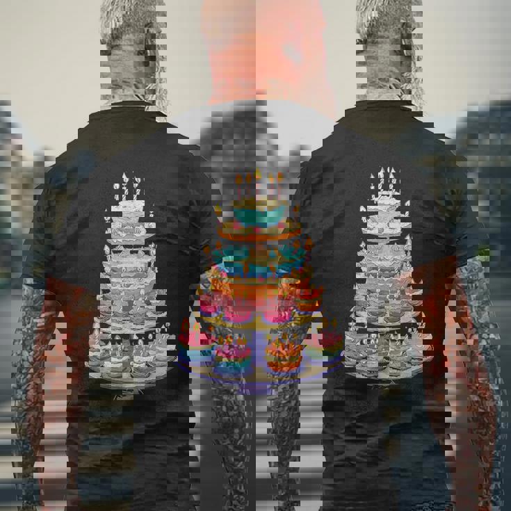 鮮やかな多層バースデーケーキ メンズTシャツ バックプリント 高齢者への贈り物