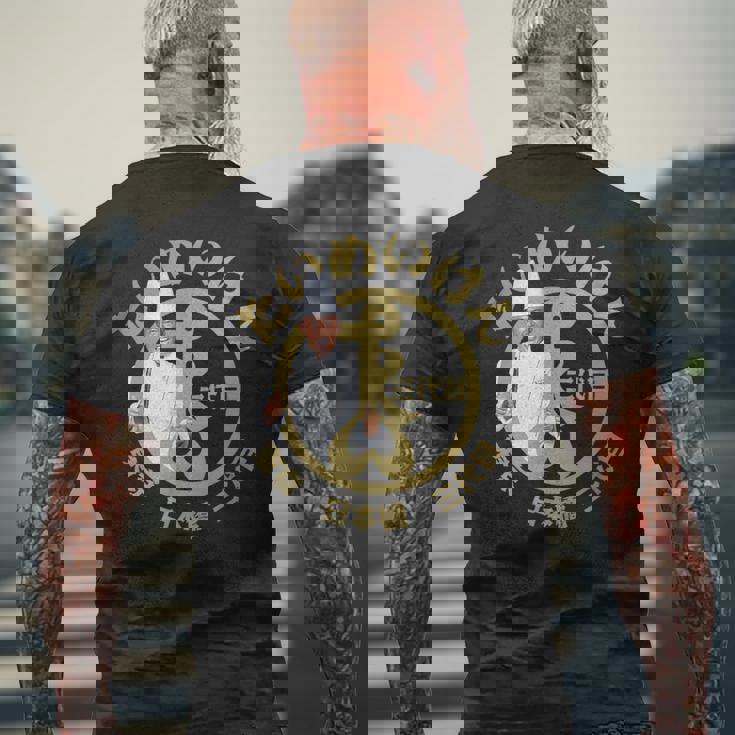 黒こげシェフ Yeah！（2） メンズTシャツ バックプリント 高齢者への贈り物