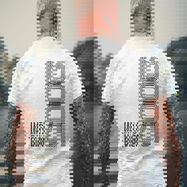 2005年生まれの20歳男性 誕生日20歳限定版 メンズTシャツ バックプリント 高齢者への贈り物