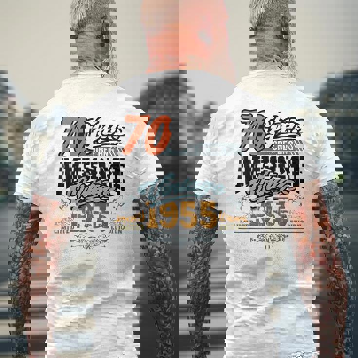 70歳の誕生日 ヴィンテージ 1955 70 Years Of Being Awesome レトロ メンズTシャツ バックプリント 高齢者への贈り物
