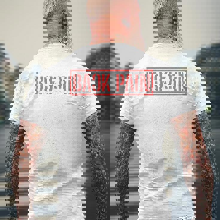 Back Pain In This Area On The Back メンズTシャツ バックプリント 高齢者への贈り物