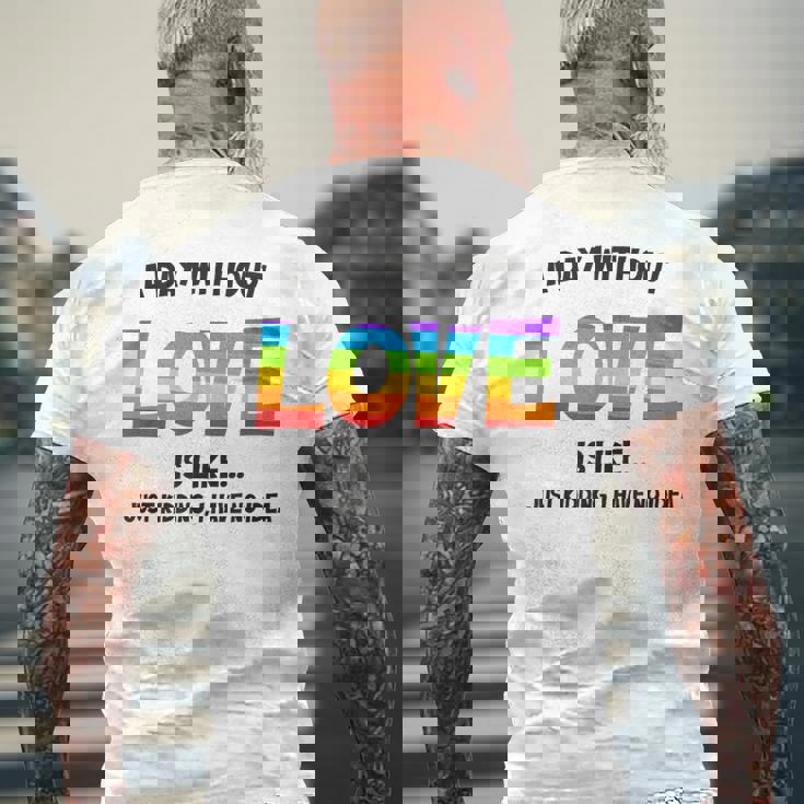 Celebrating Love Lgbtq ゲイプライドグッズ レズビアンレインボー メンズTシャツ バックプリント 高齢者への贈り物