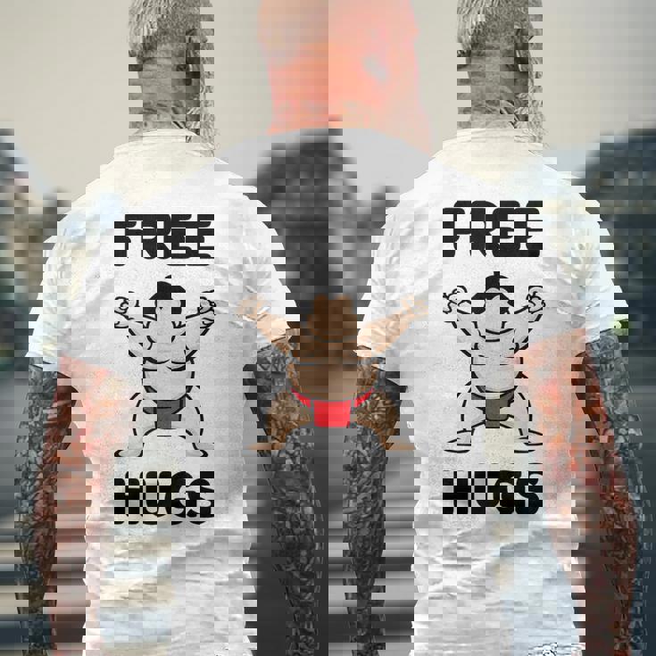 Free Hugs おもしろ相撲力士 相撲ハグ カワイイ相撲ハグ メンズTシャツ バックプリント 高齢者への贈り物