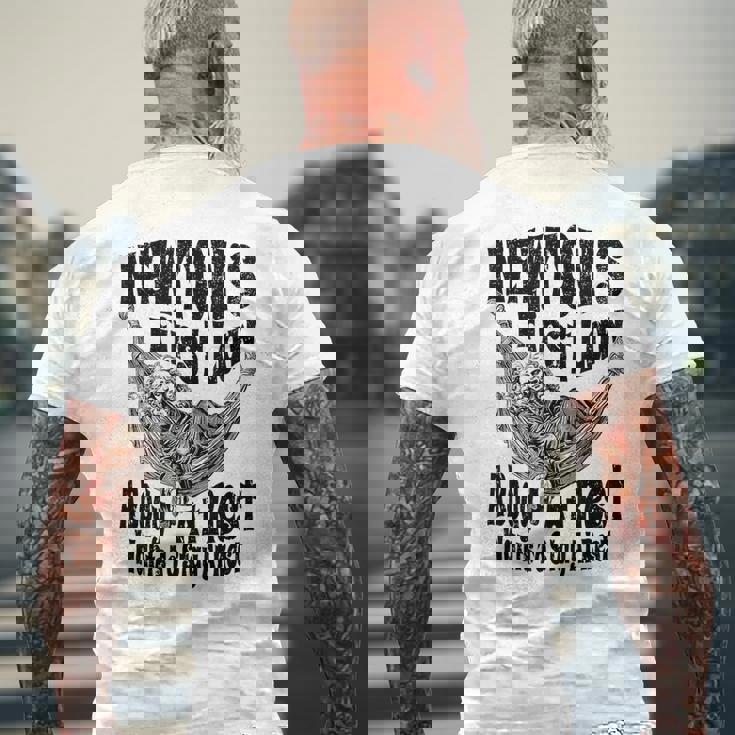 Physics ニュートンの第一法則体 安静時科学 メンズTシャツ バックプリント 高齢者への贈り物