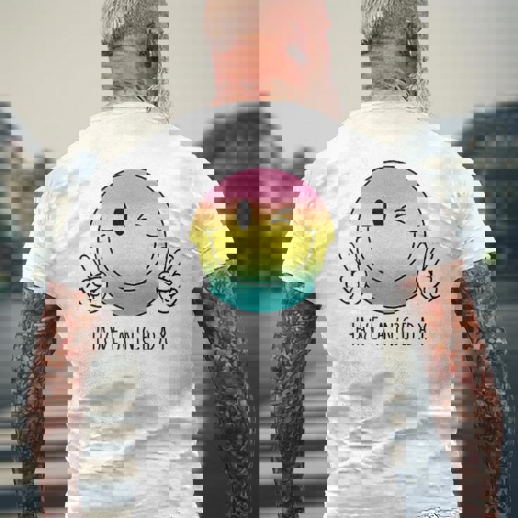 Have A Nice Day Winkingmile Face Peace Wink Happy Face メンズTシャツ バックプリント 高齢者への贈り物