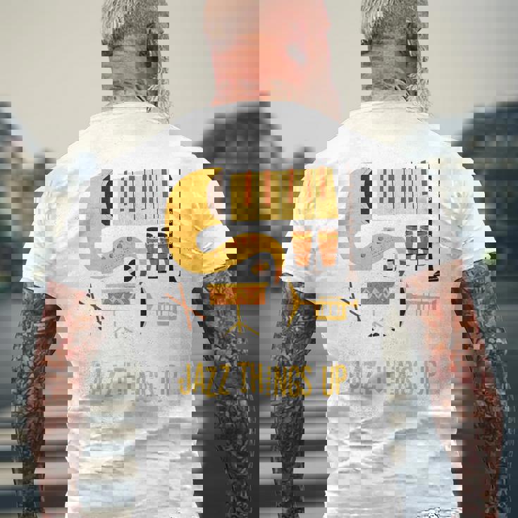 Jazz Things Up ヴィンテージジャズミュージック メンズTシャツ バックプリント 高齢者への贈り物