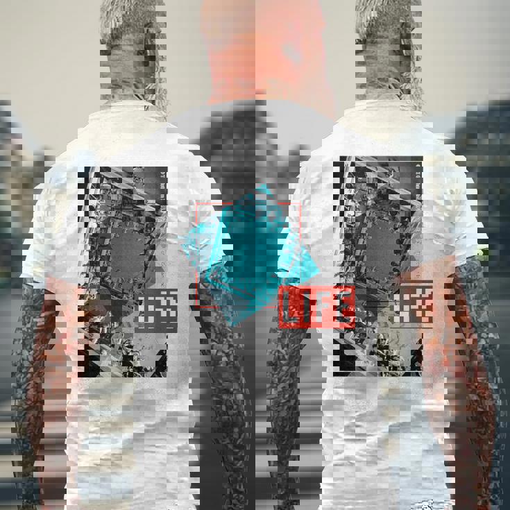 Life Picture Collection 看護学生 ／ ルーズベルト病院（1） メンズTシャツ バックプリント 高齢者への贈り物